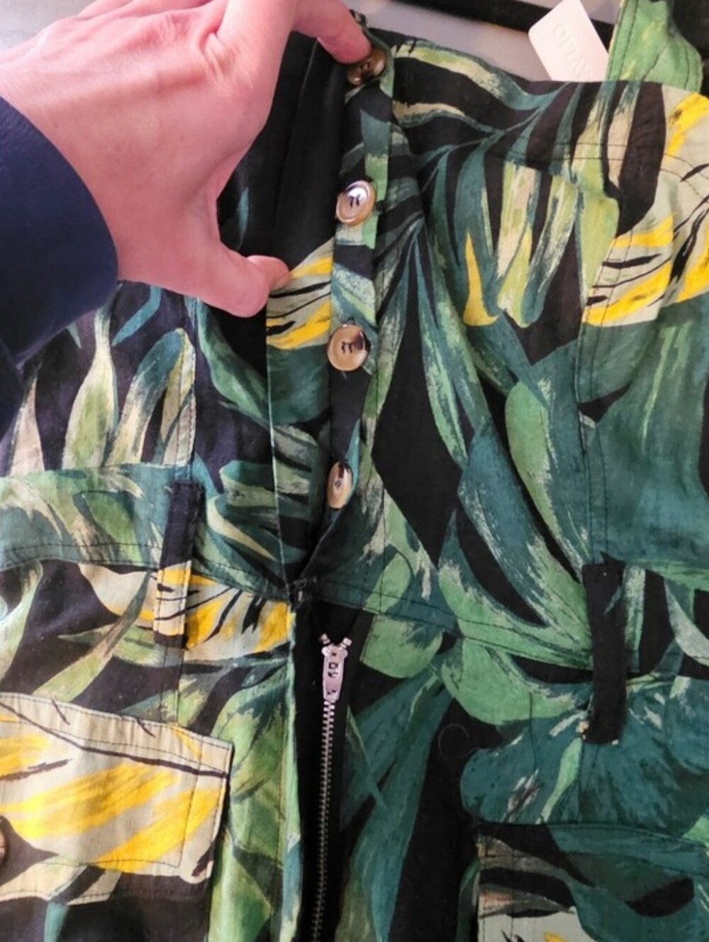 VICI Olivaceous Costa Tropical Print Romper NWT Small Black Green Leaf Print - Picture 7 of 9